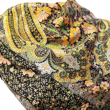 Charger l'image dans la galerie, Femme soie fleuri
