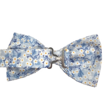 Charger l'image dans la galerie, Noeud Papillon Liberty Mitsi bleuet