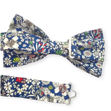 Charger l'image dans la galerie, Noeud Papillon Liberty June's meadow bleu roi