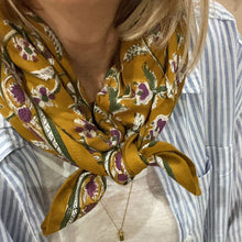 Charger l'image dans la galerie, Foulard coton bio jaune moutarde made in france