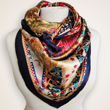 Charger l'image dans la galerie, Carré de soie arbre de vie bleu marine rouge doré