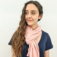 Charger l'image dans la galerie, Foulard Lou rose clair
