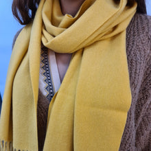 Charger l'image dans la galerie, Écharpe mixte Cachemire et Laine Andréa Moutarde