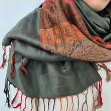 Charger l'image dans la galerie, Écharpe Pashmina Indie gris foncé
