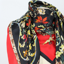 Charger l'image dans la galerie, Foulard soie fleuri or