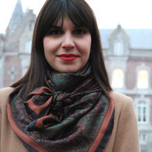 Charger l'image dans la galerie, Carré de soie Raphaële