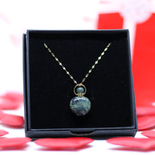 Charger l'image dans la galerie, Collier Maggie Jade d'Afrique