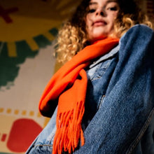 Charger l'image dans la galerie, Écharpe mixte Cachemire et Laine Andréa orange