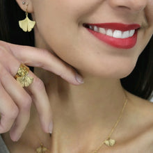 Charger l&#39;image dans la galerie, Boucles d&#39;oreilles feuille de Ginkgo
